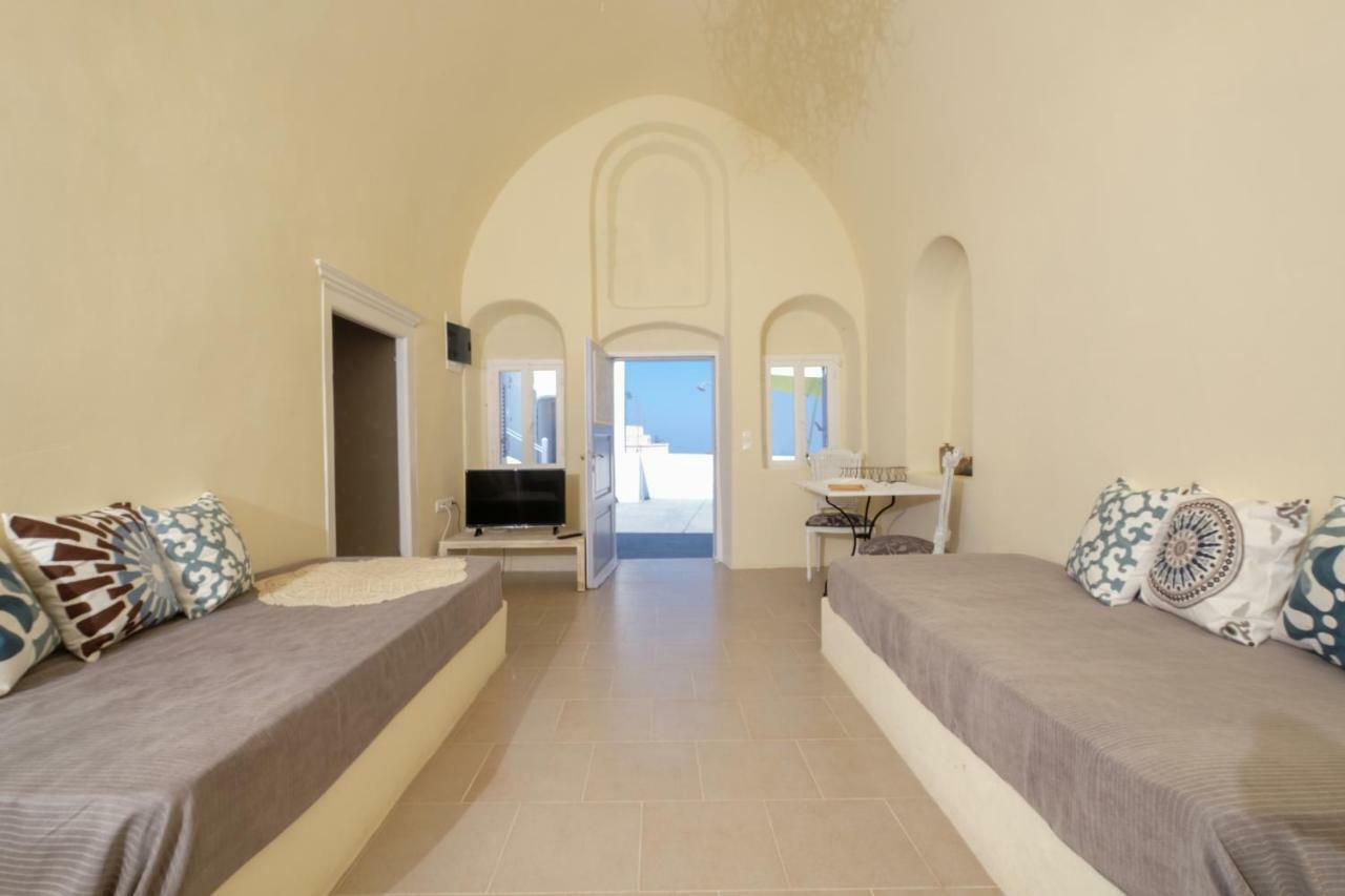 شقة Pýrgos  في Deltami Santorini المظهر الخارجي الصورة
